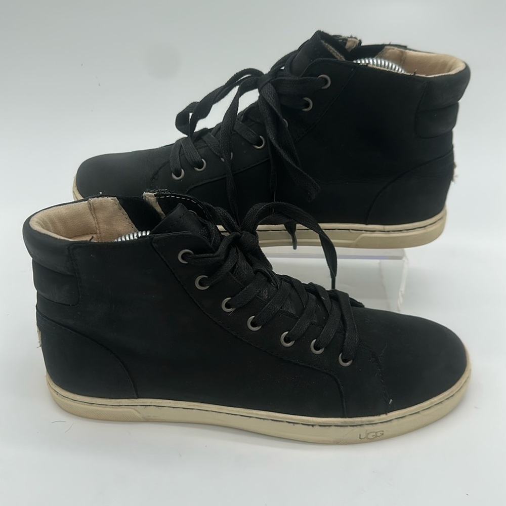 UGG Gradie Hi Top Lace-Up / ZipTrainer 1014607 Black Leather Shoe Women's Size 9